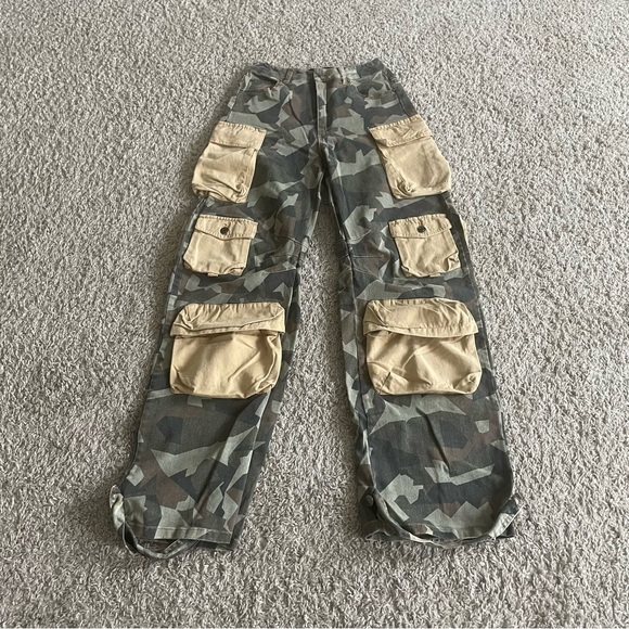 Fashion Nova Pants - Fashion Nova Straight Leg Pants Camo Cargo Pants
